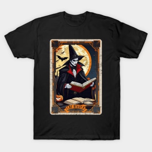 The Reader Retro Vampire Halloween Tarot Card T-Shirt